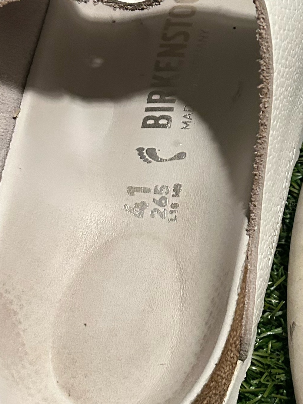 BIRKENSTOCK Arizona Big Buckle white Leather size 41 US 10-10.5 gently used - Picture 15 of 15